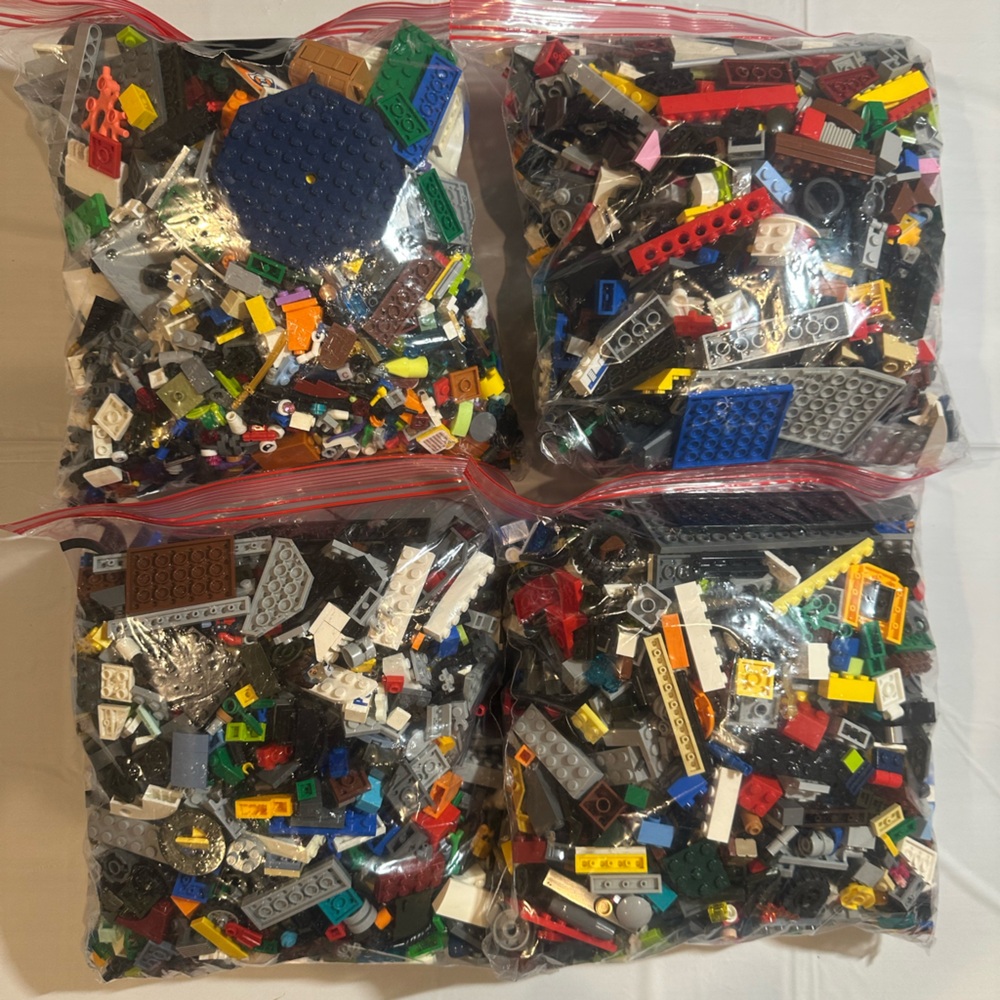 10.5 LB Bulk LEGO Mixed Building Pieces Lot